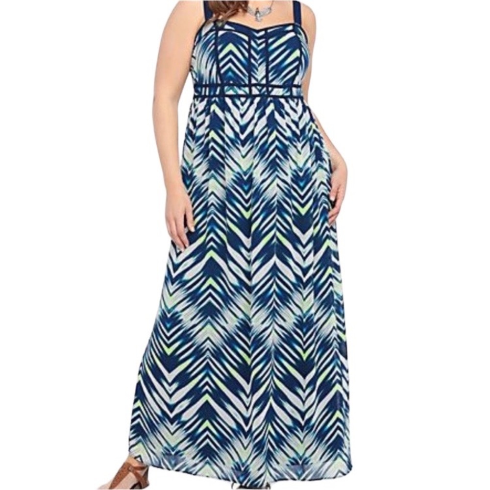 TORRID Challis Resort Cruise Beachy Coastal Chevron Maxi Sundress size 12